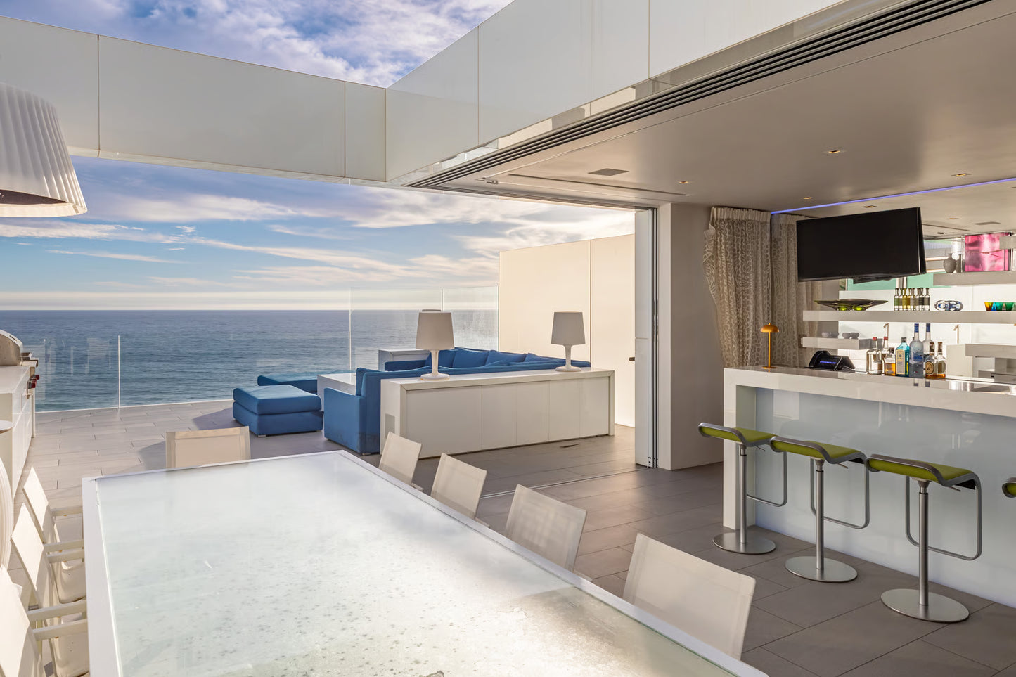 Sea Level Drive, Malibu, California, USA