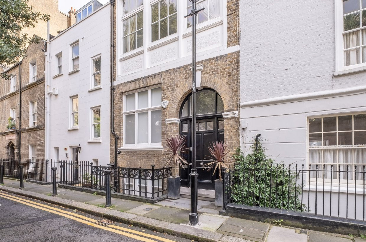 Dukes Lane, London, W8