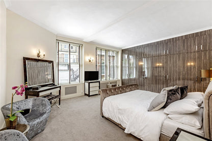 Basil Street, Knightsbridge, SW3