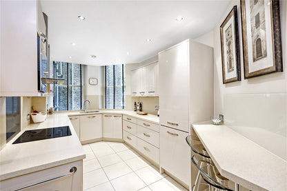 Basil Street, Knightsbridge, SW3