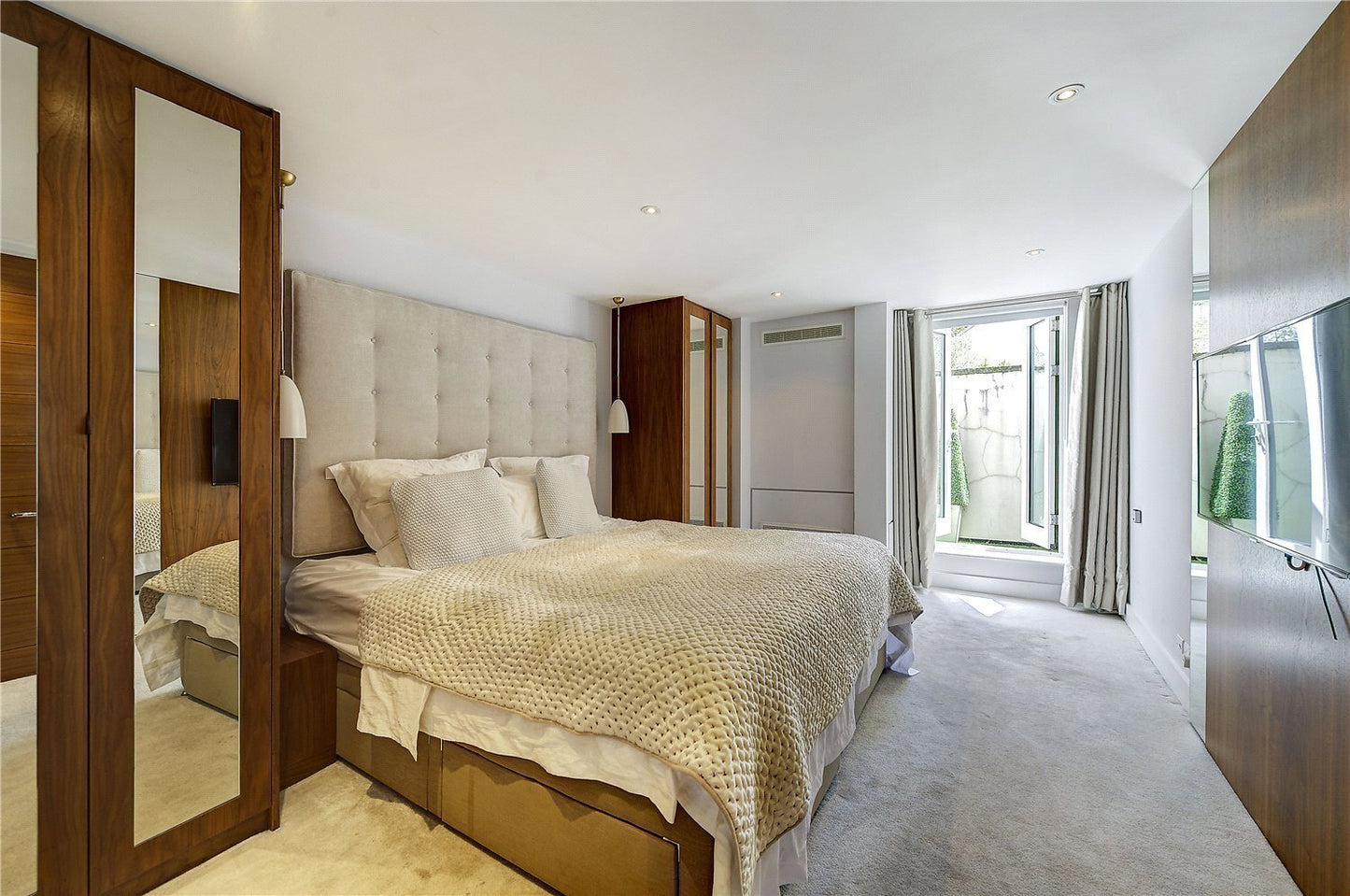 Brompton Place, Knightsbridge, SW3