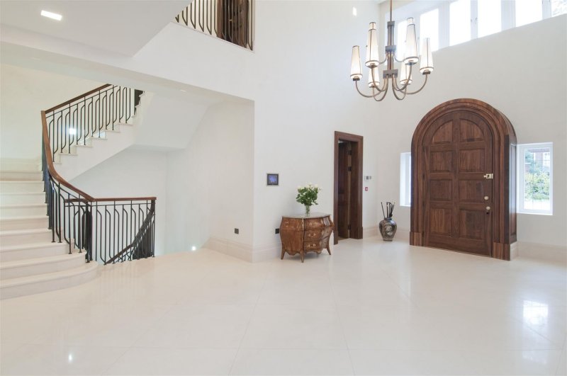 Courtenay Avenue, Highgate, N6