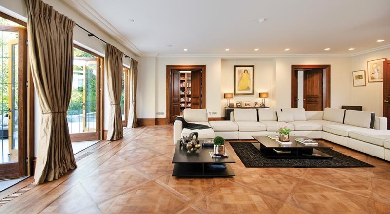 Courtenay Avenue, Highgate, N6