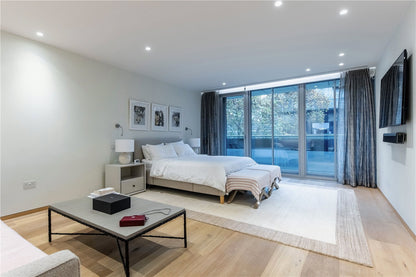 Knightsbridge, London, SW7