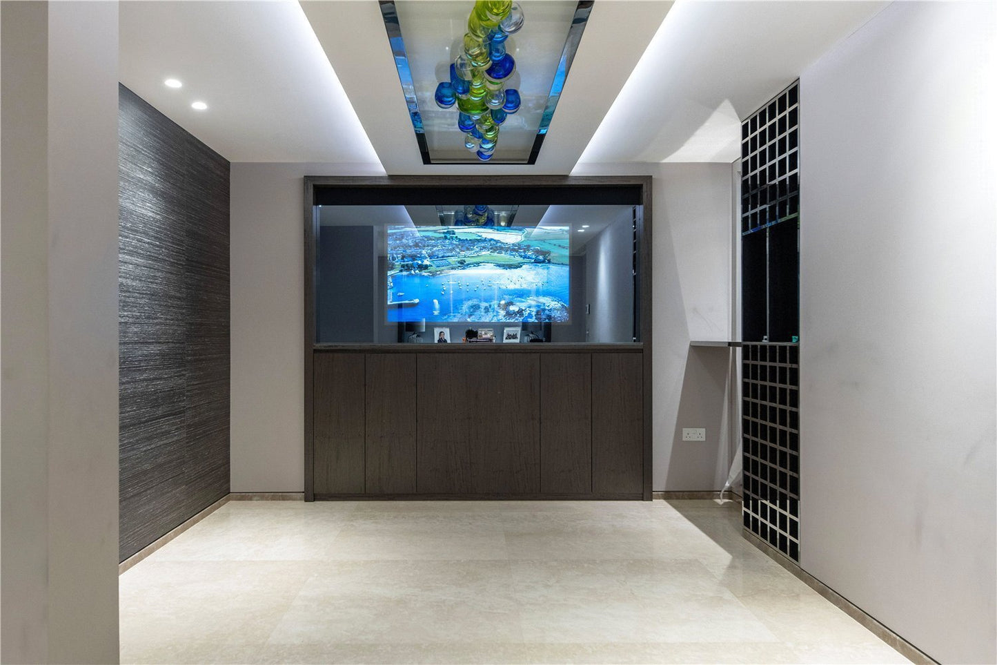 Knightsbridge, London, SW7