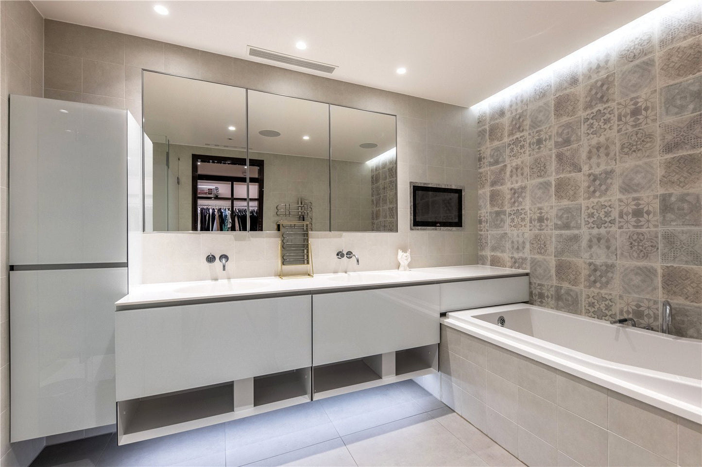 Knightsbridge, London, SW7