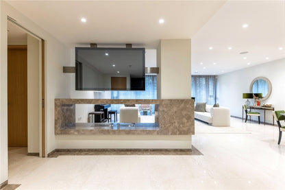 Knightsbridge, London, SW7