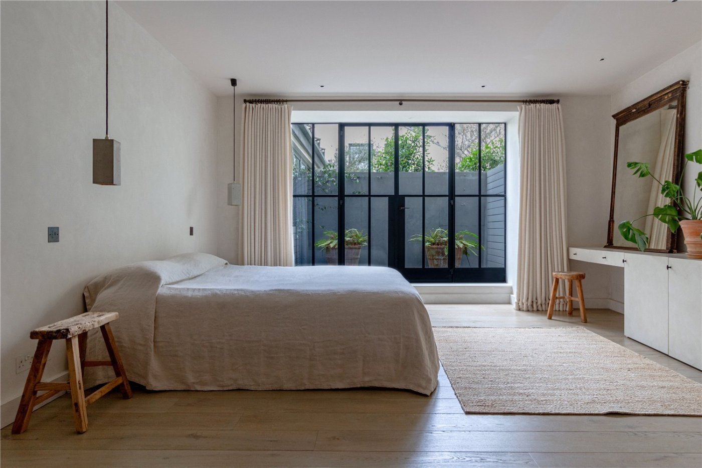 Brompton Place, Knightsbridge, London, SW1X