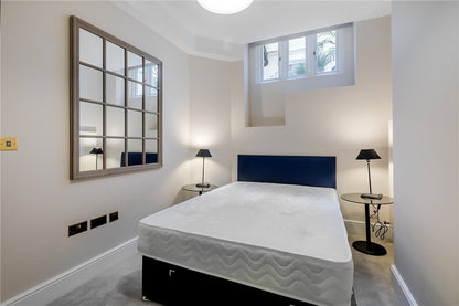 Lennox Gardens, London, SW1X