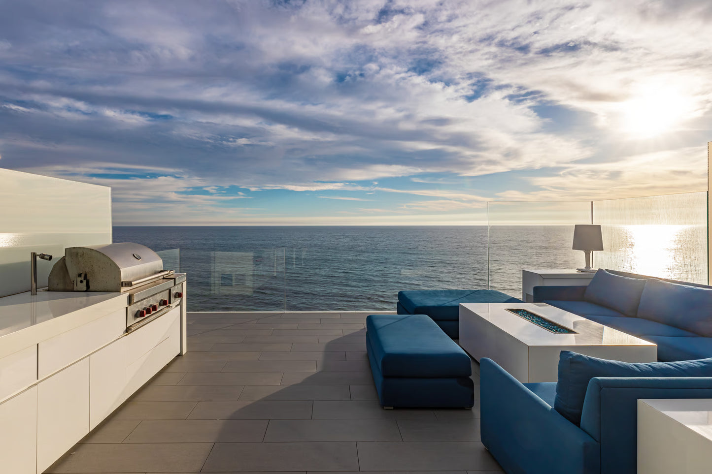 Sea Level Drive, Malibu, California, USA