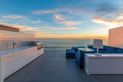 Sea Level Drive, Malibu, California, USA