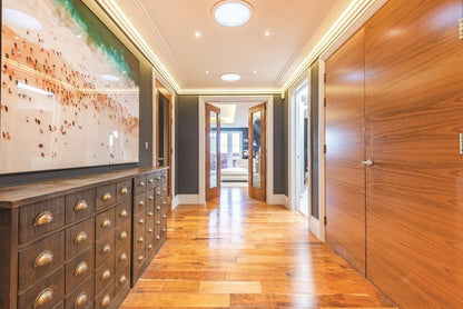 Mill Hill Place, NW7