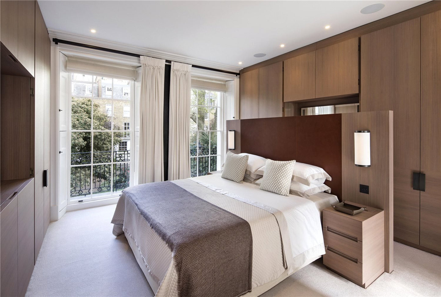 Trevor Square, Knightsbridge, SW7