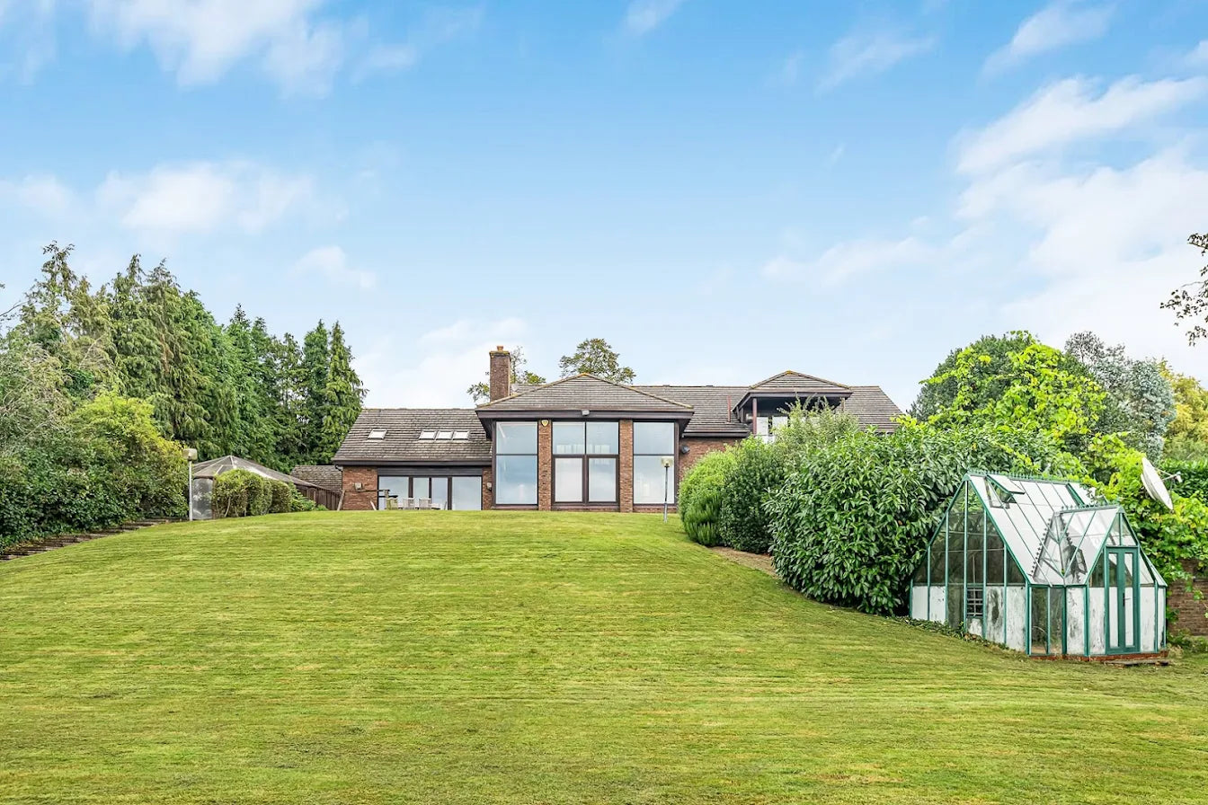 Totteridge  Village, N20