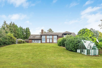 Totteridge  Village, N20