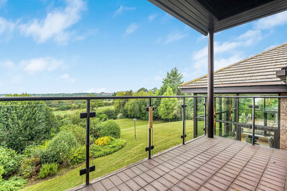 Totteridge  Village, N20