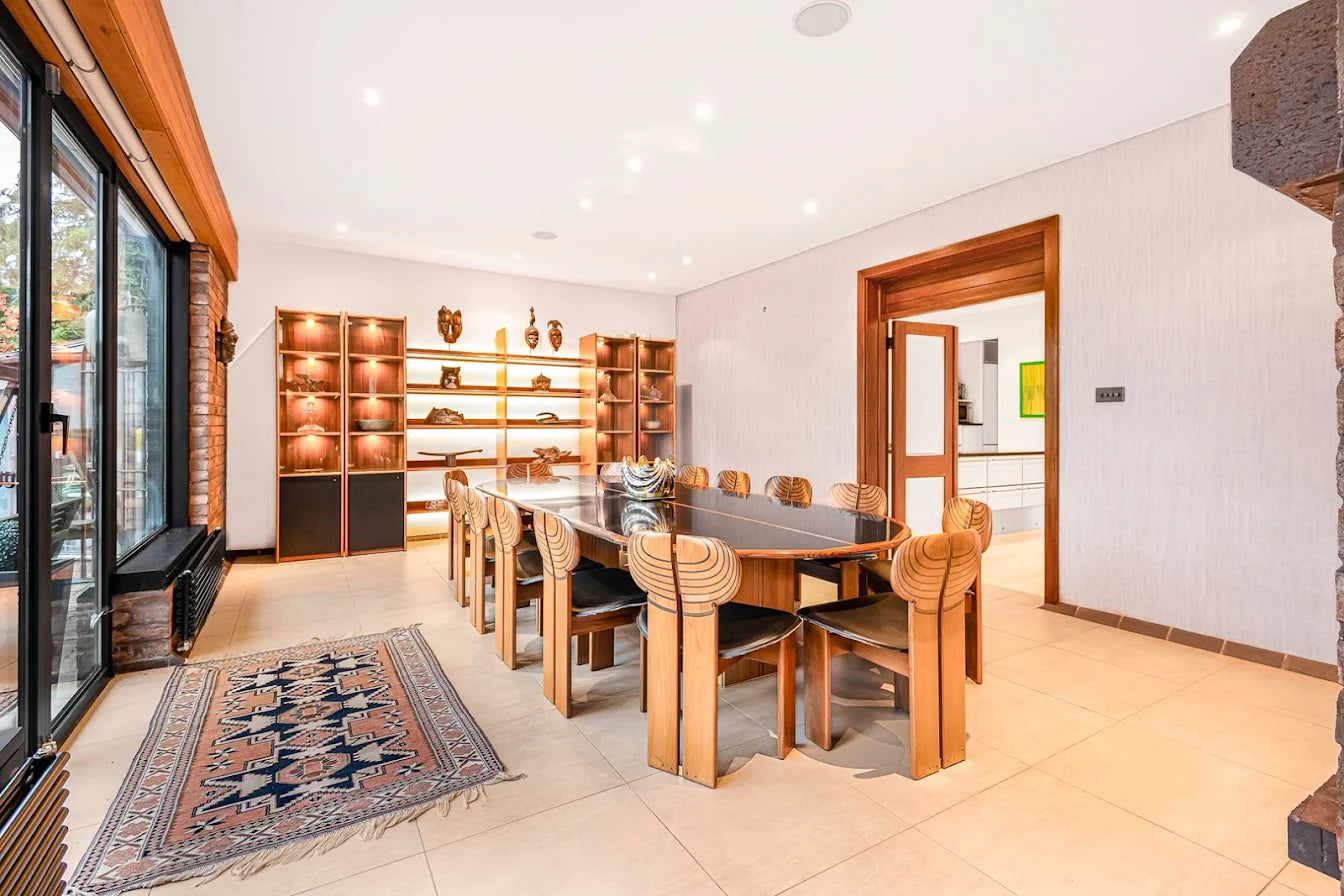 Totteridge  Village, N20