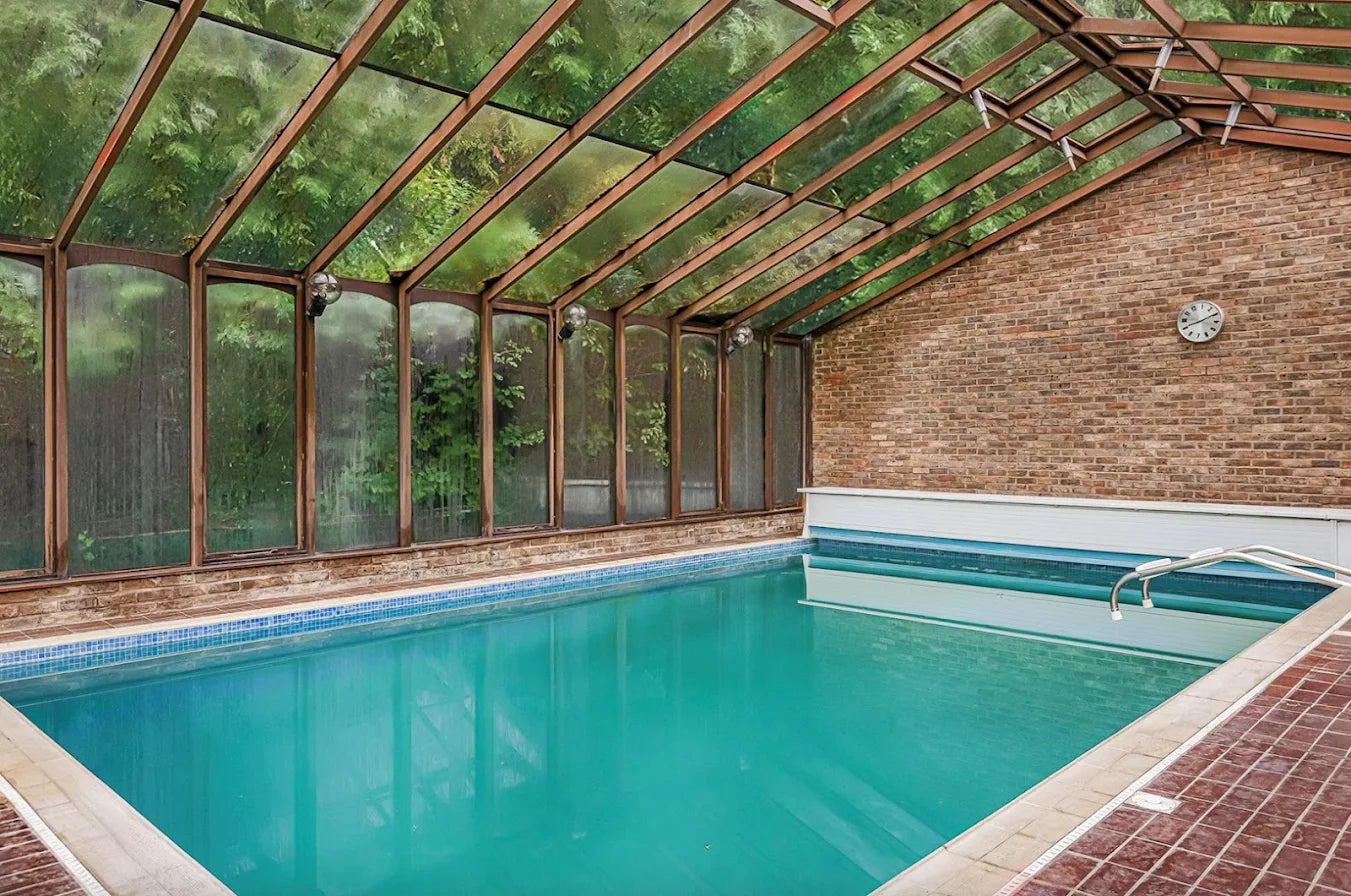 Totteridge  Village, N20