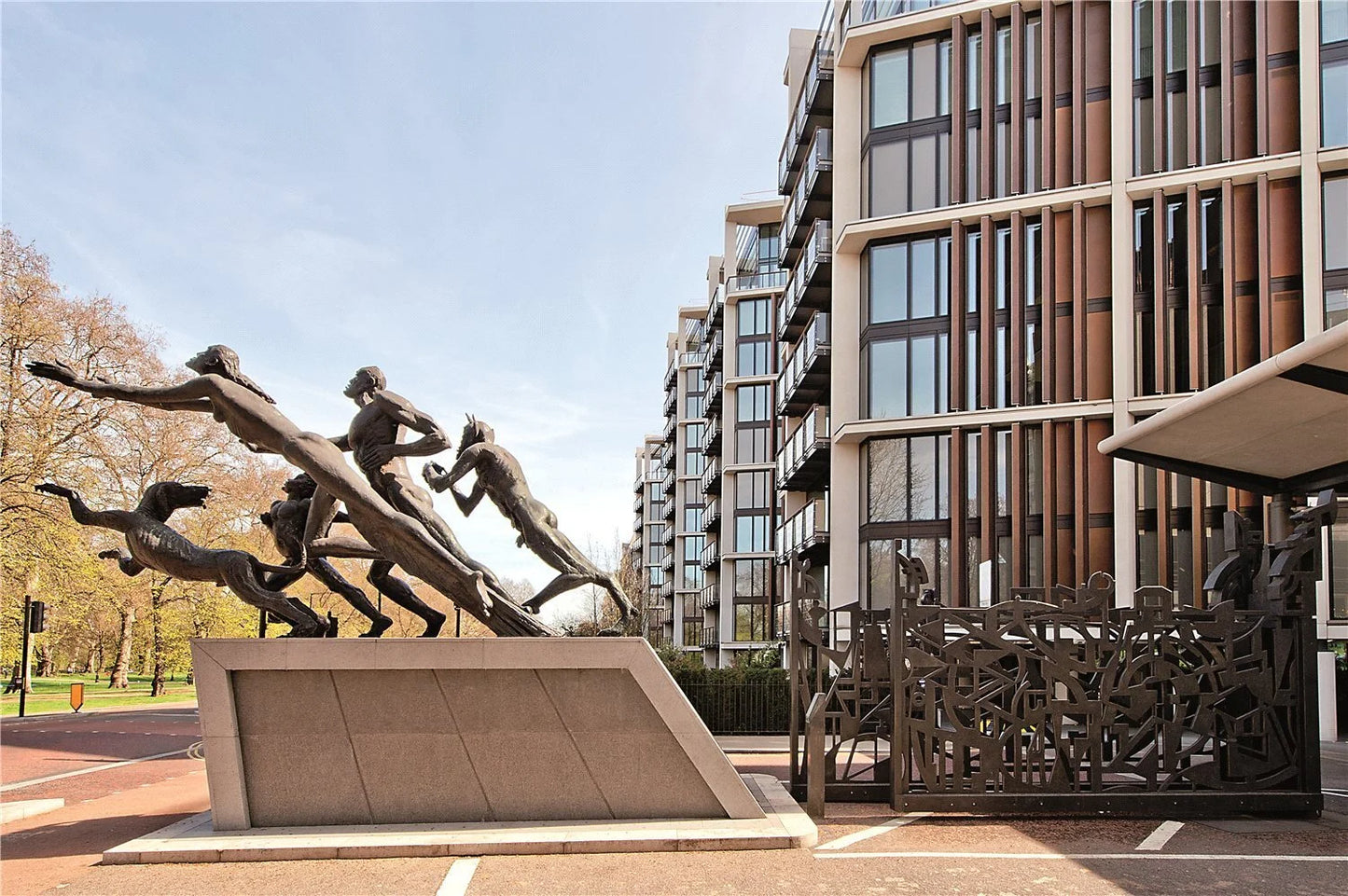Hyde Park One, 100 Knightsbridge, SW1X